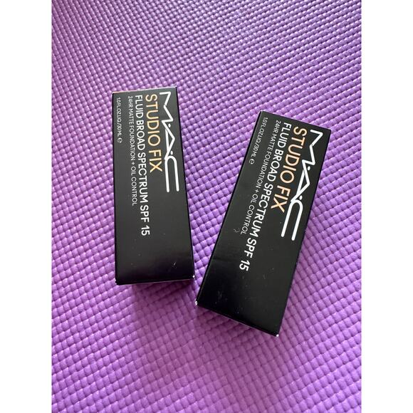 2 MAC Studio Fix Fluid Broad SPF 15 24H Matte Foundation Oil Control NEW - Picture 1 of 7
